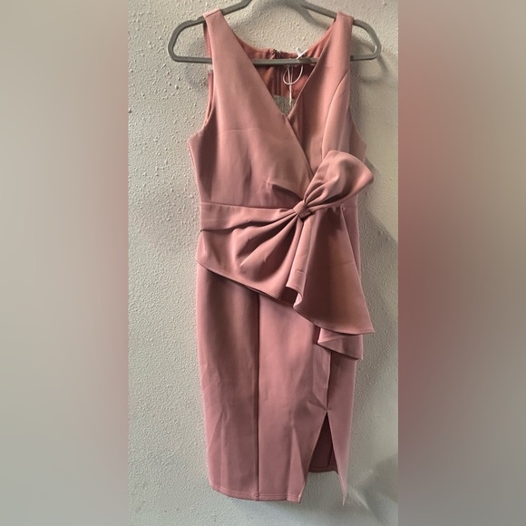 Fehaute Pink Asymmetrical Cocktail Dress with V-Neck - Picture 3 of 3